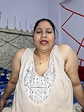 MOM-SUN-COUPLE online show from February 21, 2025, 9:34 am