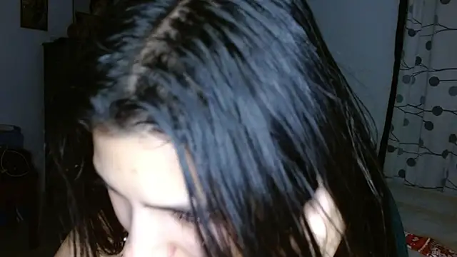 mia  lopez  online show from December 31, 2024, 6:16 am