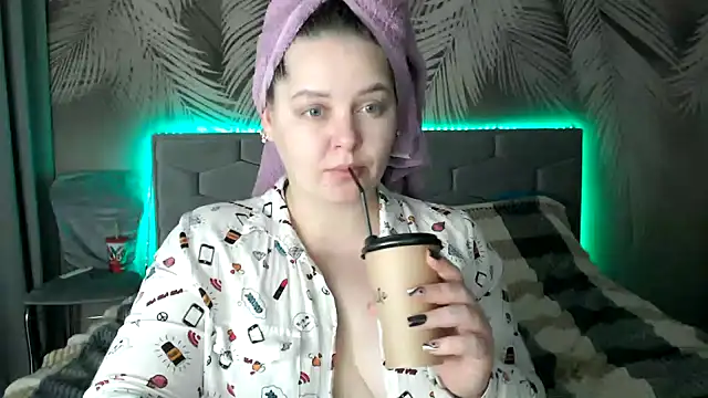 uliastar online show from January 23, 2025, 7:32 am