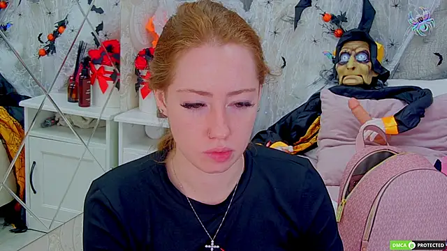 TinaBrook online show from October 23, 2025, 4:01 am