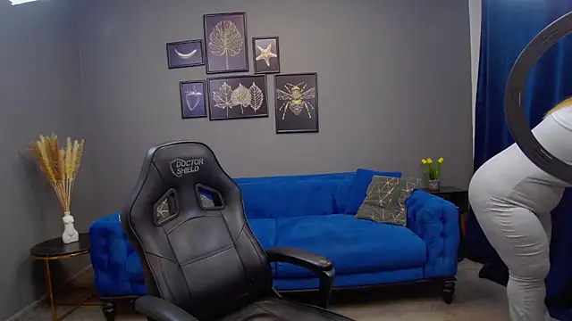 Snapshot of Katewalker_ chatting on December 5, 2024, 6:11 pm Katewalker online show from December 5, 2024, 6:11 pm