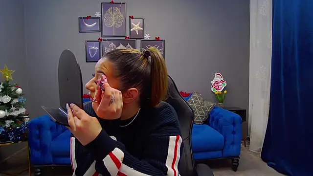 Snapshot of Katewalker_ chatting on December 17, 2024, 6:09 pm Katewalker online show from December 17, 2024, 6:09 pm