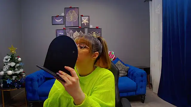 Snapshot of Katewalker_ chatting on December 21, 2024, 6:12 pm Katewalker online show from December 21, 2024, 6:12 pm