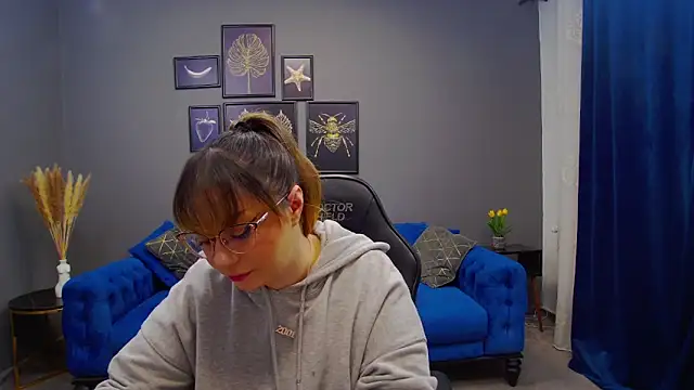 Snapshot of Katewalker_ chatting on January 8, 2025, 6:09 pm Katewalker online show from January 8, 2025, 6:09 pm