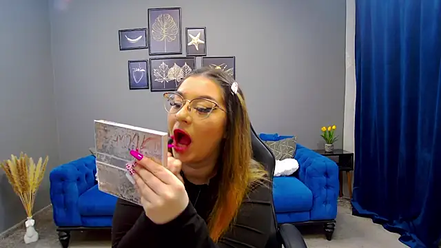 Snapshot of Katewalker_ chatting on January 24, 2025, 6:14 pm Katewalker online show from January 24, 2025, 6:14 pm