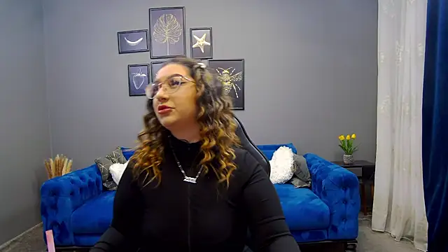 Snapshot of Katewalker_ chatting on January 28, 2025, 6:28 pm Katewalker online show from January 28, 2025, 6:28 pm