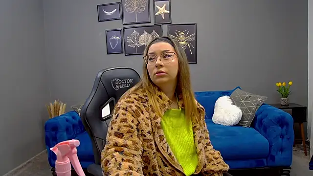 Snapshot of Katewalker_ chatting on February 3, 2025, 6:07 pm Katewalker online show from February 3, 2025, 6:07 pm