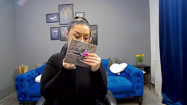 Snapshot of Katewalker_ chatting on February 6, 2025, 6:13 pm Katewalker online show from February 6, 2025, 6:13 pm