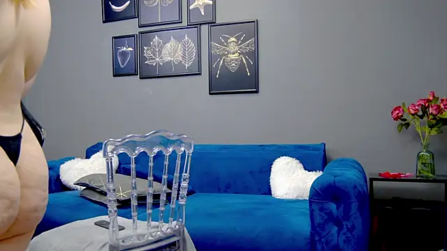 Snapshot of Katewalker_ chatting on March 7, 2025, 9:17 pm Katewalker online show from March 7, 2025, 9:17 pm