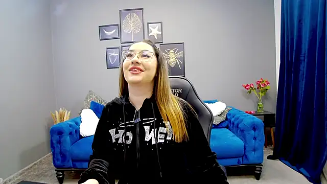 Snapshot of Katewalker_ chatting on March 12, 2025, 6:11 pm Katewalker online show from March 12, 2025, 6:11 pm