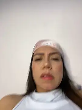 Snapshot of martina_contreras chatting on December 29, 2024, 4:27 am martina contreras online show from December 29, 2024, 4:27 am