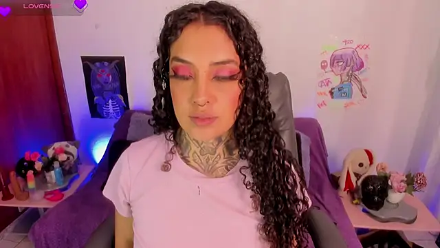 Cata green online show from February 11, 2026, 7:52 pm