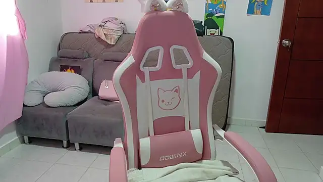 MommyMiaWs online show from April 2, 2026, 6:38 pm