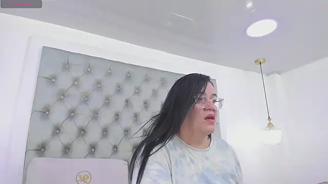 anette cooper online show from April 16, 2026, 2:34 am