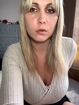 Snapshot of Leanymphoo chatting on March 15, 2026, 4:35 pm Leanymphoo online show from March 15, 2026, 4:35 pm