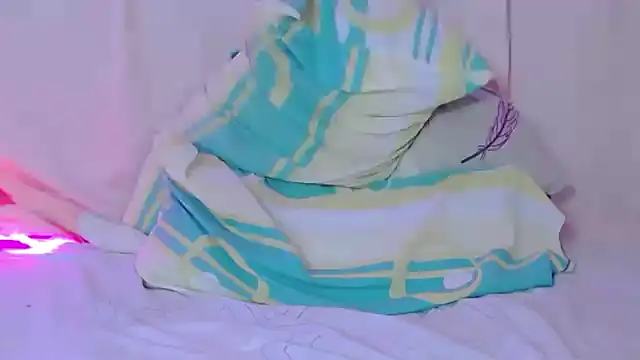 Snapshot of RosesValentina chatting on February 26, 2025, 9:53 am RosesValentina online show from February 26, 2025, 9:53 am