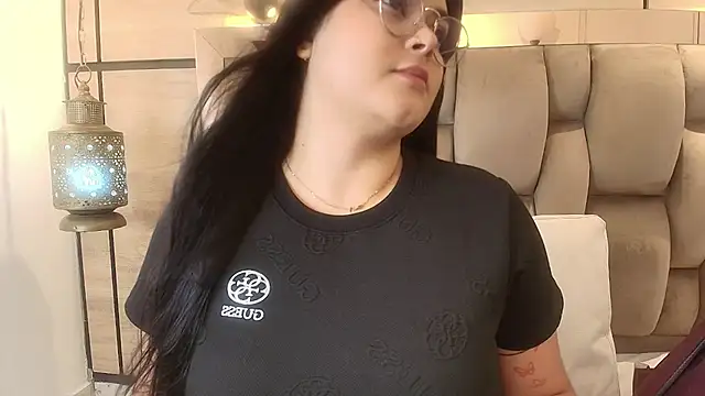 im mou  online show from November 12, 2025, 11:43 am