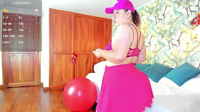 PamelaRizzoo online show from December 21, 2024, 3:20 pm