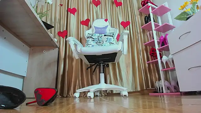 karinadiaz69 online show from February 16, 2025, 5:59 am