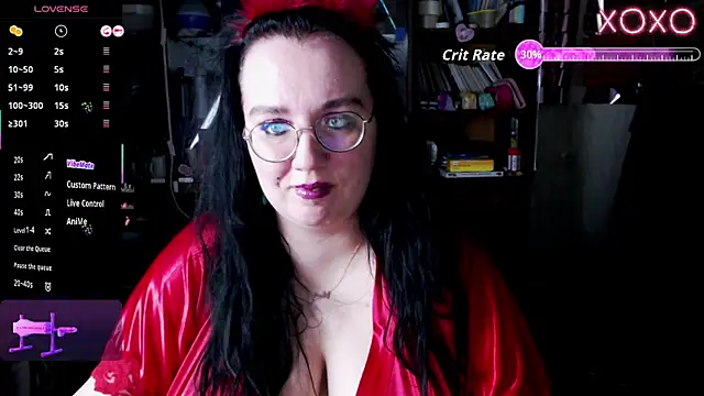 LeonaHarrison online show from November 26, 2025, 8:32 pm
