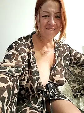 KiraXTender online show from July 15, 2026, 12:10 pm