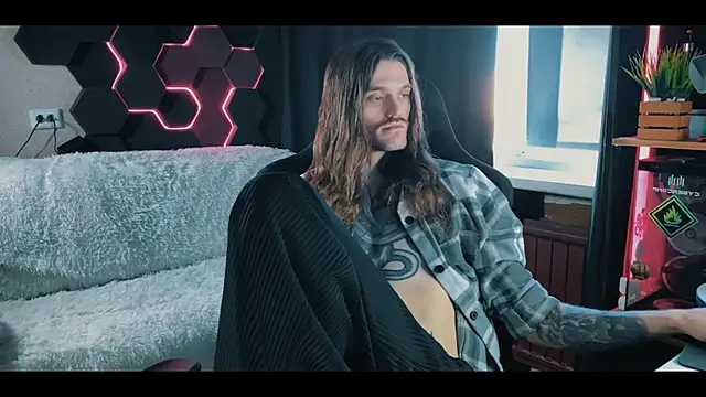 Snapshot of TechnoJesus chatting on January 18, 2025, 9:24 am TechnoJesus online show from January 18, 2025, 9:24 am