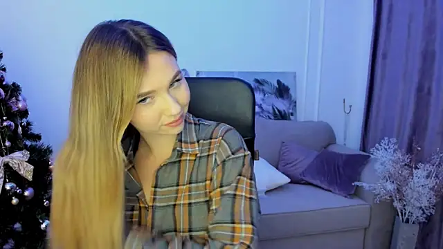 Snapshot of GracefulLook chatting on January 10, 2025, 6:28 pm GracefulLook online show from January 10, 2025, 6:28 pm