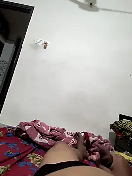 rajstrip12650 online show from December 2, 2024, 4:31 pm