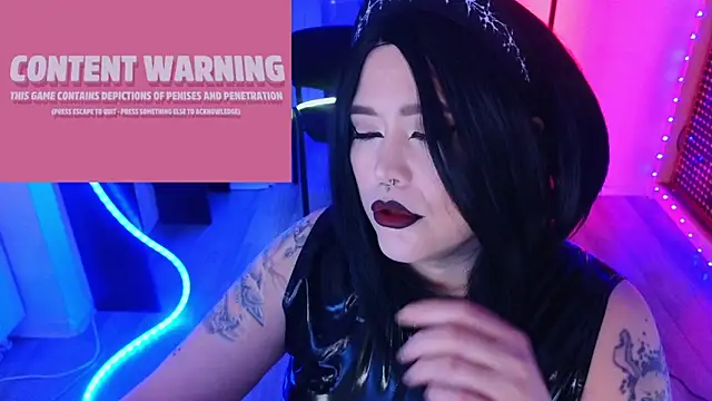 Snapshot of wickedxqueen chatting on July 1, 2026, 9:25 pm wickedxqueen online show from July 1, 2026, 9:25 pm
