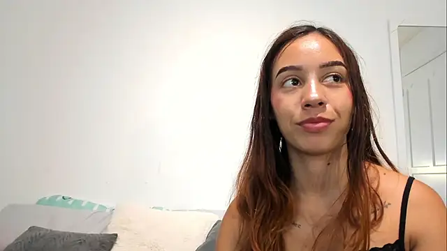 Snapshot of Estrella_Duran chatting on March 17, 2025, 10:17 pm Estrella Duran online show from March 17, 2025, 10:17 pm