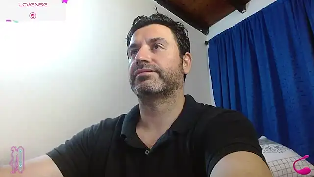 rodrher81 online show from April 14, 2026, 2:06 am