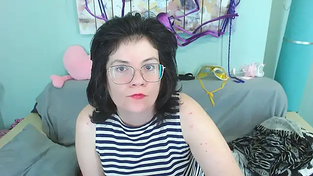 EverlyRays online show from December 15, 2024, 9:24 am