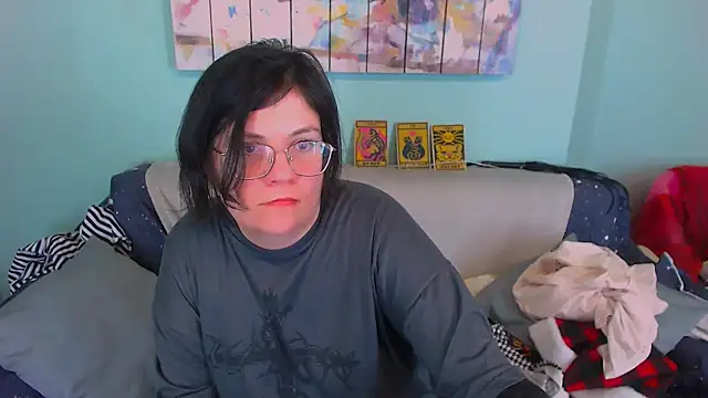 EverlyRays online show from February 15, 2026, 7:54 pm