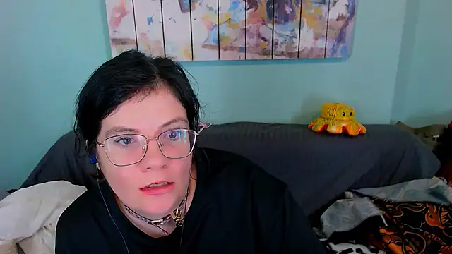 EverlyRays online show from April 18, 2026, 7:58 pm