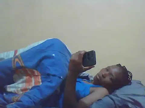 Smillie prety online show from December 21, 2025, 5:36 am