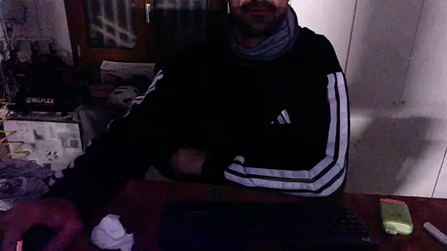 Snapshot of techmoon chatting on November 7, 2025, 12:54 am techmoon online show from November 7, 2025, 12:54 am