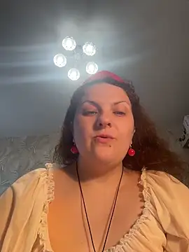 Taisia W online show from April 26, 2026, 6:22 am
