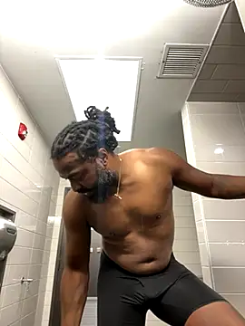 Snapshot of mikejones7661 chatting on October 20, 2025, 5:19 am mikejones7661 online show from October 20, 2025, 5:19 am