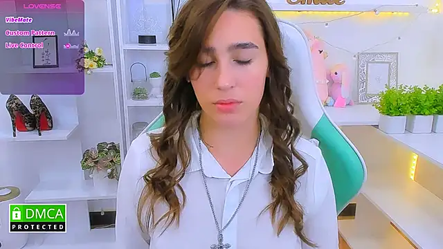  Eliizabeth  online show from September 14, 2025, 9:47 pm