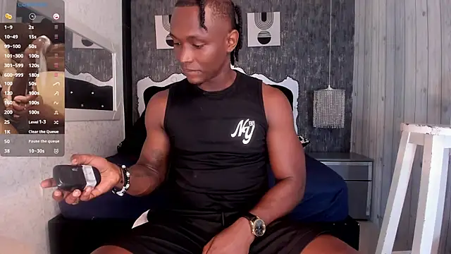 DannSmmith online show from November 11, 2025, 12:38 pm