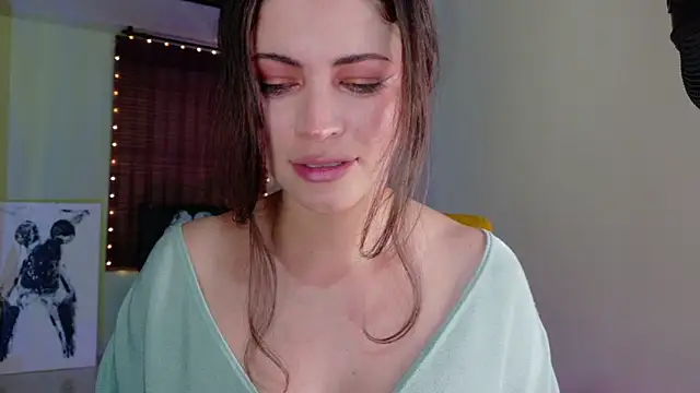 Snapshot of Emma__Blanco chatting on October 6, 2025, 9:01 pm Emma Blanco online show from October 6, 2025, 9:01 pm