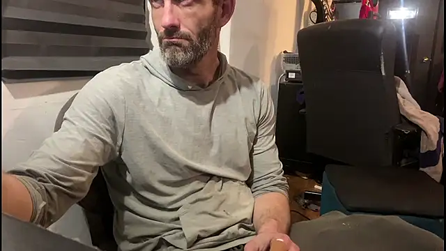 leanjamesdean online show from December 9, 2024, 1:18 am