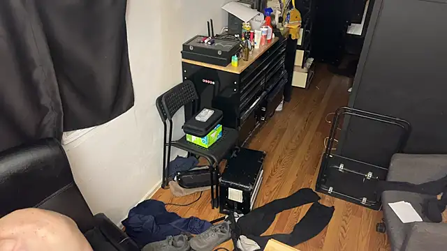 leanjamesdean online show from June 4, 2026, 4:18 am
