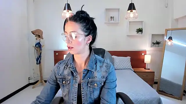 Kristen Garner online show from January 20, 2025, 8:07 pm