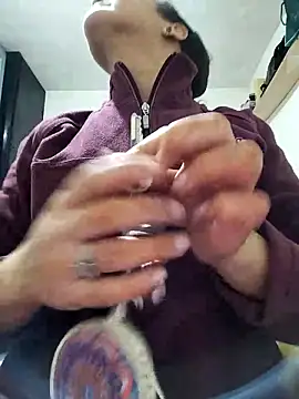 lolo890 online show from February 2, 2026, 11:03 pm