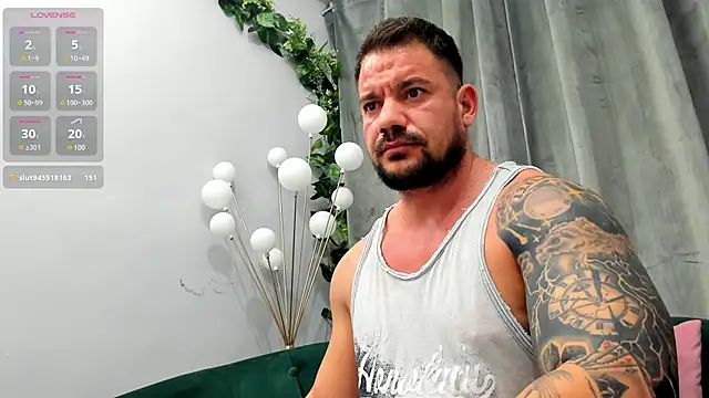 musclemonster31 online show from February 15, 2025, 7:38 am