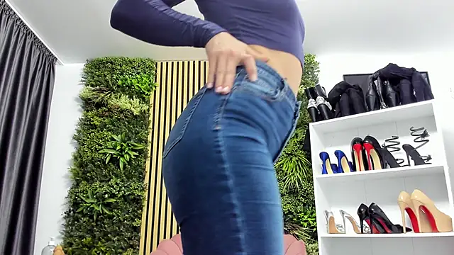 sweetcherry30 online show from February 27, 2026, 7:14 pm