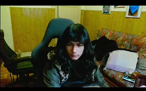 calliemaggotbone online show from December 15, 2025, 2:43 pm