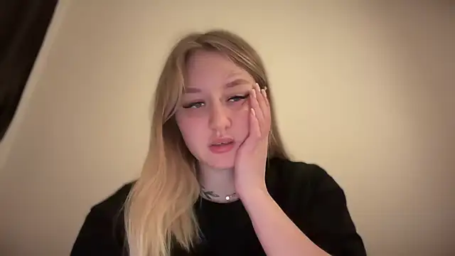 Snapshot of Isabel-Bailey chatting on December 4, 2024, 10:08 pm Isabel-Bailey online show from December 4, 2024, 10:08 pm