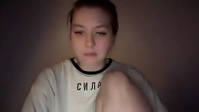 Snapshot of Isabel-Bailey chatting on December 21, 2024, 11:24 pm Isabel-Bailey online show from December 21, 2024, 11:24 pm